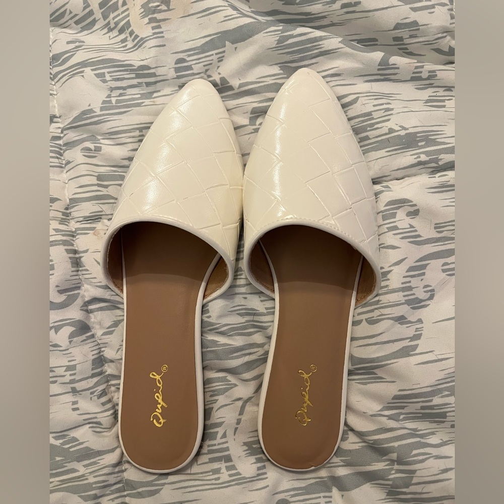 Never worn flats